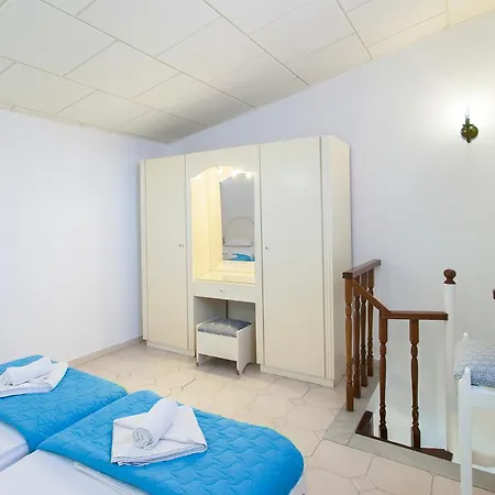 Chrissomalli Sofia * Skiathos Town