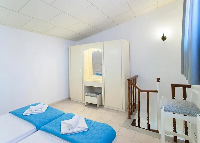 Chrissomalli Sofia * Skiathos Town