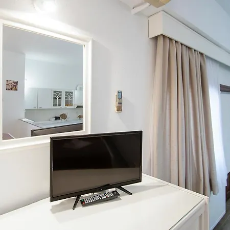 Chrissomalli Sofia Studios Skiathos stad